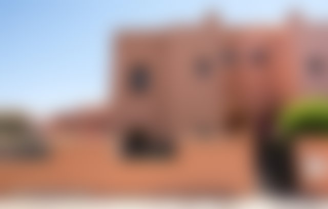 فيلا فاخرة مع مسبح خاص للبيع بطريق فاس في مراكش — 2