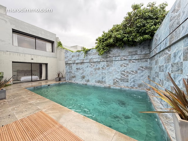 Villa de 3 chambres à Vendre à Ain Diab — 2