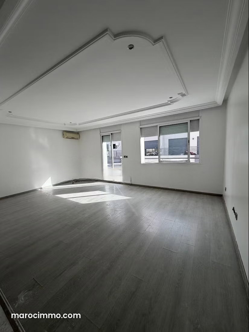 90 m² Apartment to Renovate in the Heart of Maarif, Casablanca — Casablanca