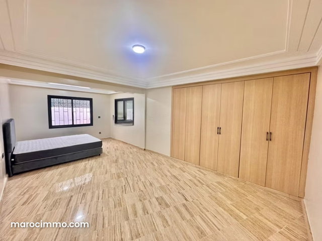 Beautiful Renovated Apartment for Rent – Golden Triangle — 4