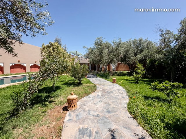 Super villa titree avec imprenable vue — 3