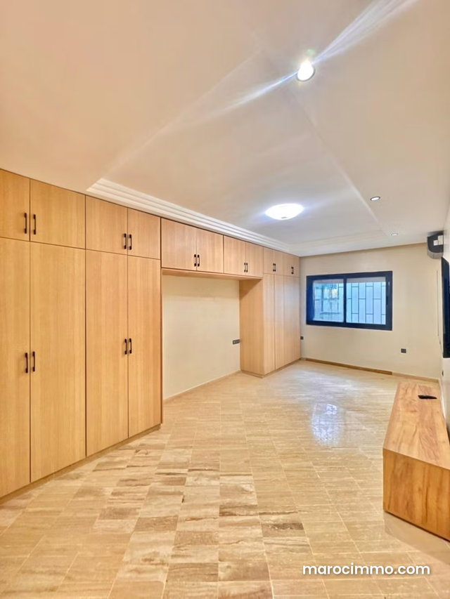 Exceptional Renovated Apartment for Rent in Triangle d'Or — 5