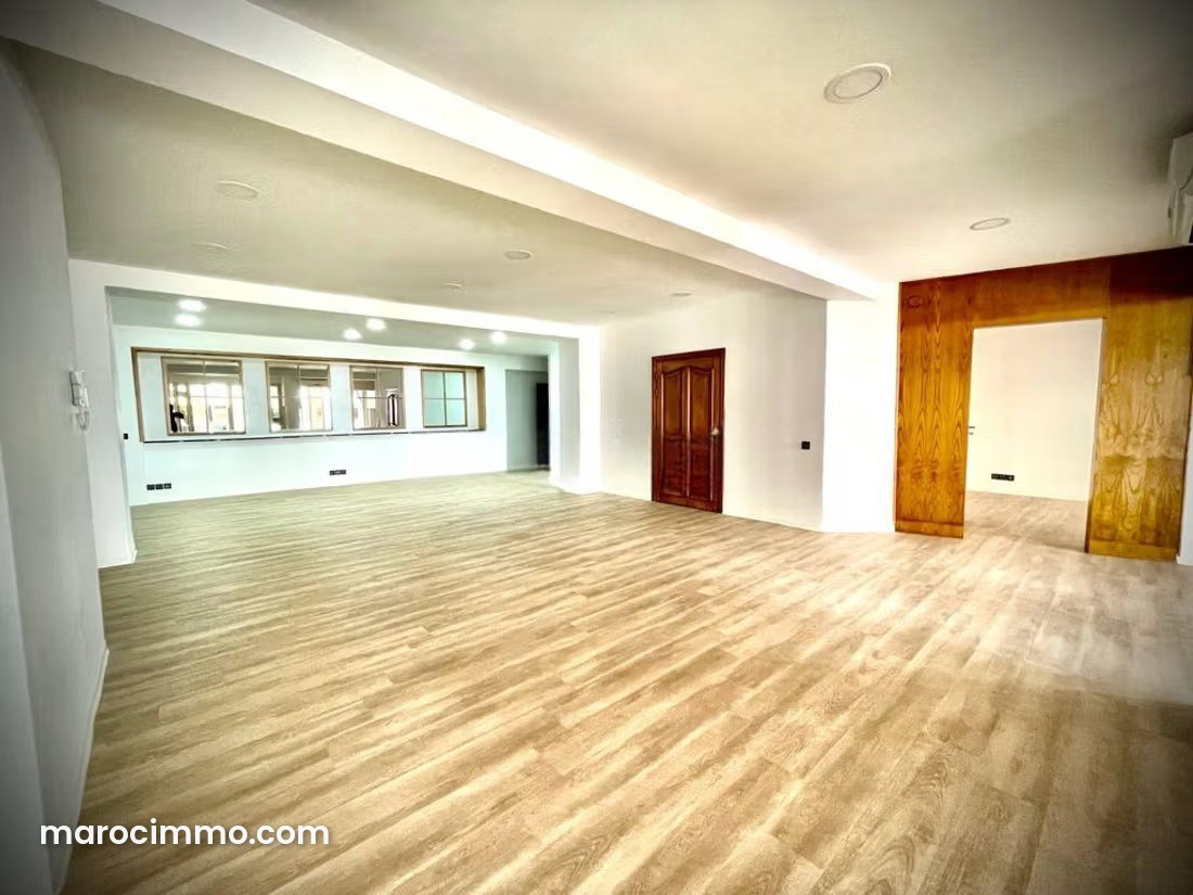 117 m² Office in Gauthier, Casablanca, Air-Conditioned and Secure — Casablanca