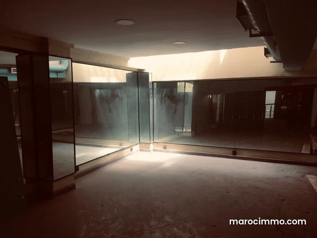 Local commercial à louer à BOURGOGNE — 3