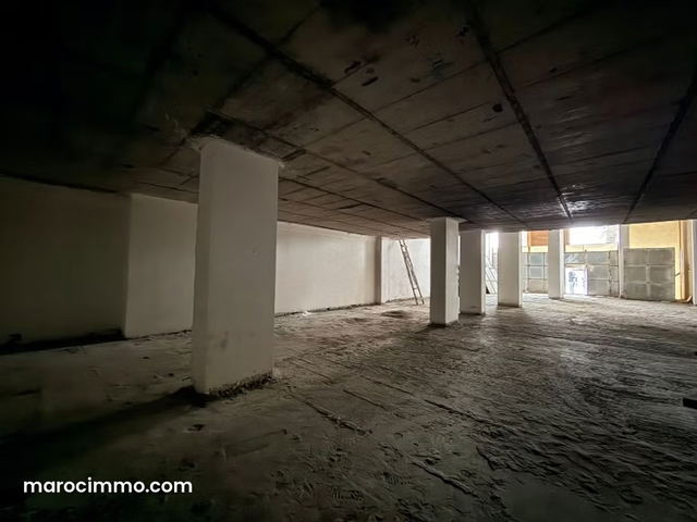 Local commercial à louer sur bd YACOUB EL MANSOUR — Casablanca