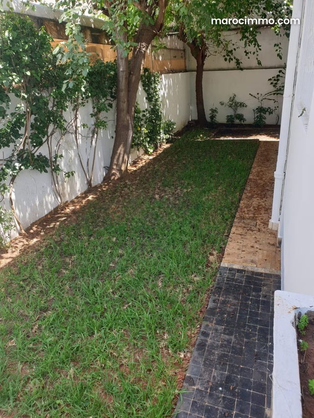 À louer – Villa moderne à Agdal, à proximité de la forêt et du Lycée Descartes — Rabat