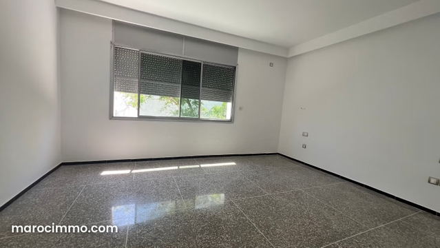 Villa spacieuse à louer – Quartier Les Orangers — Rabat