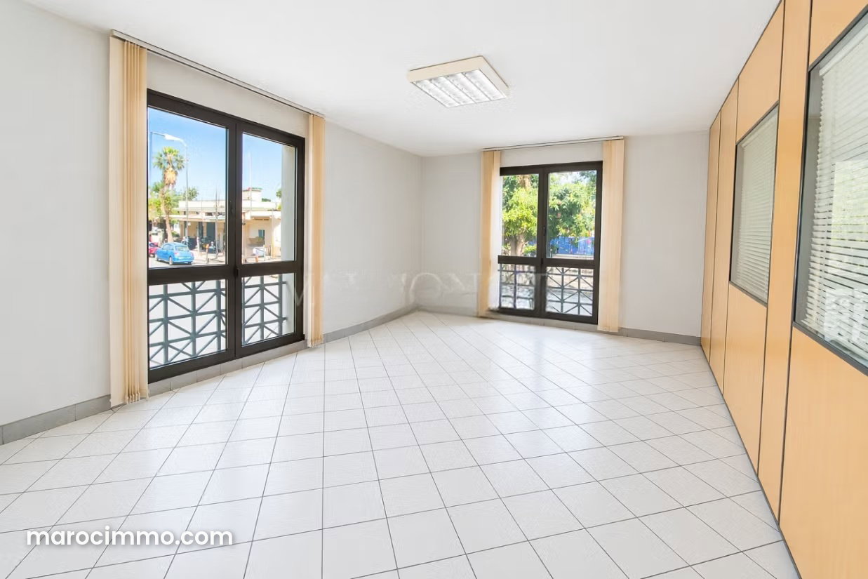 101 sqm Office with Parking in Casablanca City Centre — Casablanca