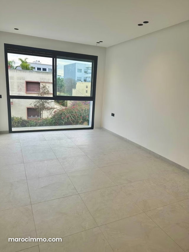 À louer – Appartement neuf dans résidence de standing à Oasis — 4