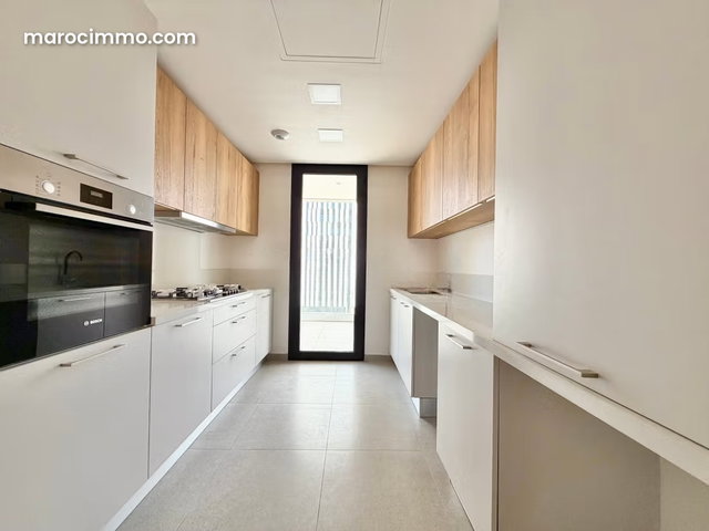 Superbe appartement à vendre à Casablanca Finance City. Superficie 161 m². Parking et terrasse — 4