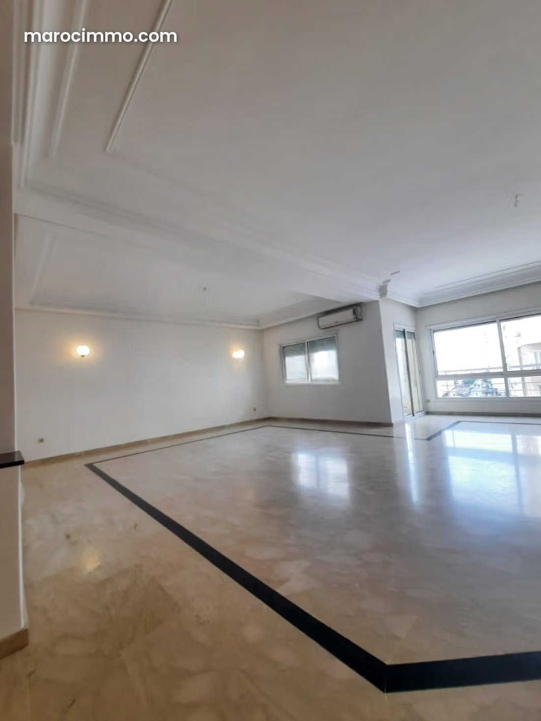220 sqm Apartment with Terrace in Racine, Casablanca — Casablanca