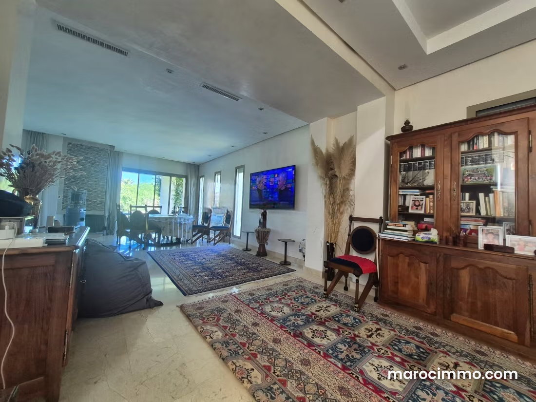 253 m² Villa with Pool, Ville Verte, Bouskoura — Bouskoura