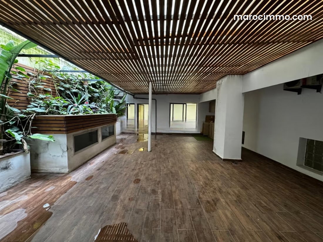 310 m² Office with Terrace, Racine, Casablanca — Casablanca