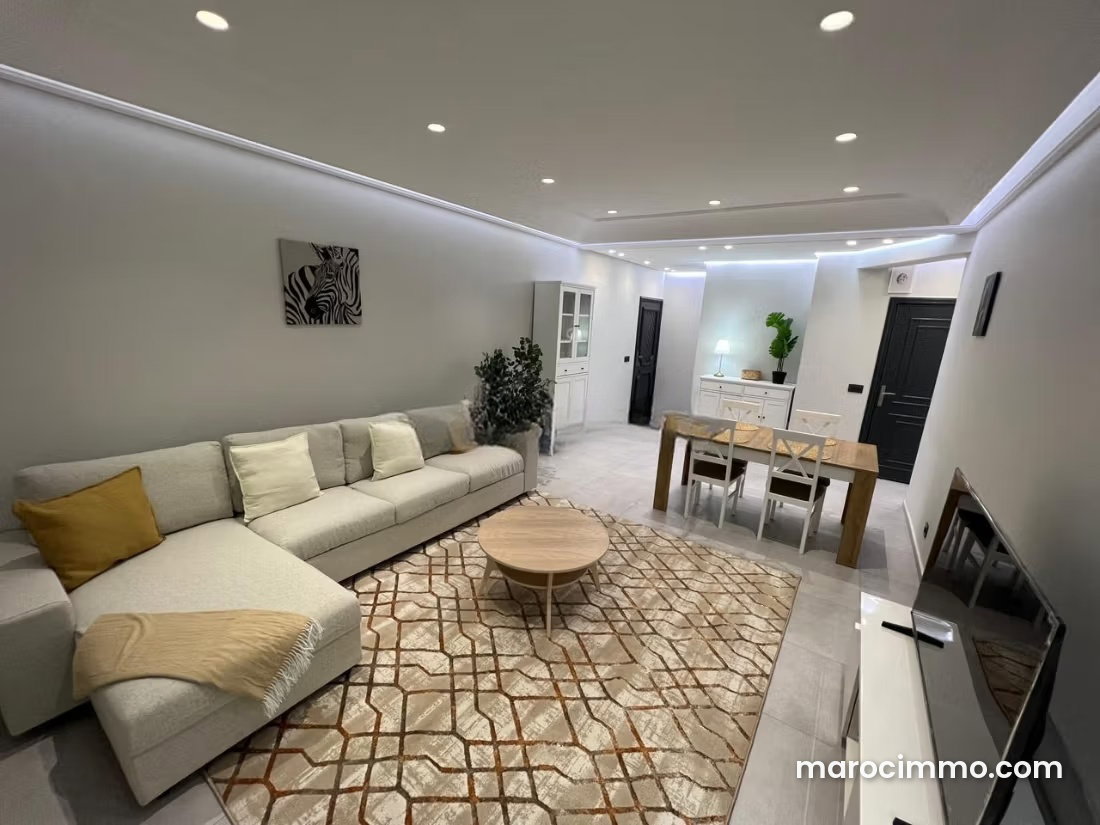 Furnished 120 m² Apartment with Terrace in Casablanca's Golden Triangle — Casablanca