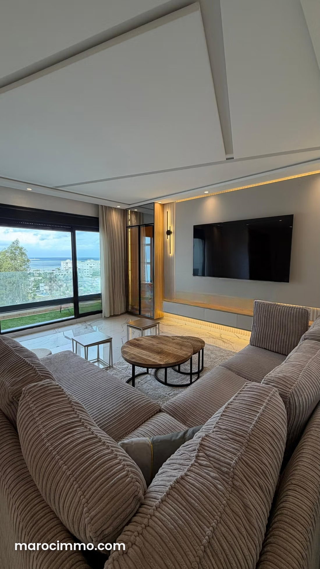Furnished 120 m² Apartment with Mountain Views, Swimming Pool, De La Plage, Tangier — Tangier
