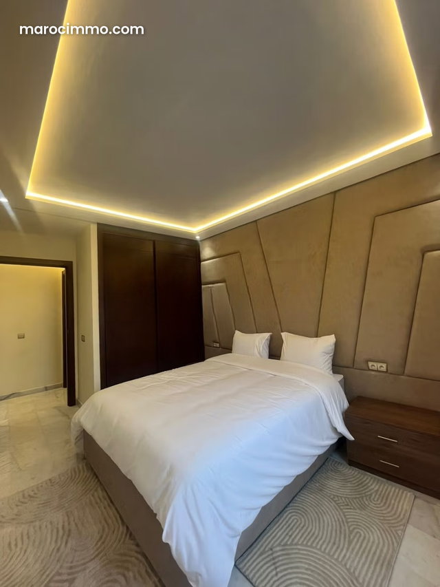 Très bel appartement en location à Mozart. Surface de 120 m². Meublé — 5