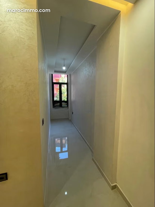 Bel appartement a vendre avec terrasse vue sur le boulevard près de Zara — 4