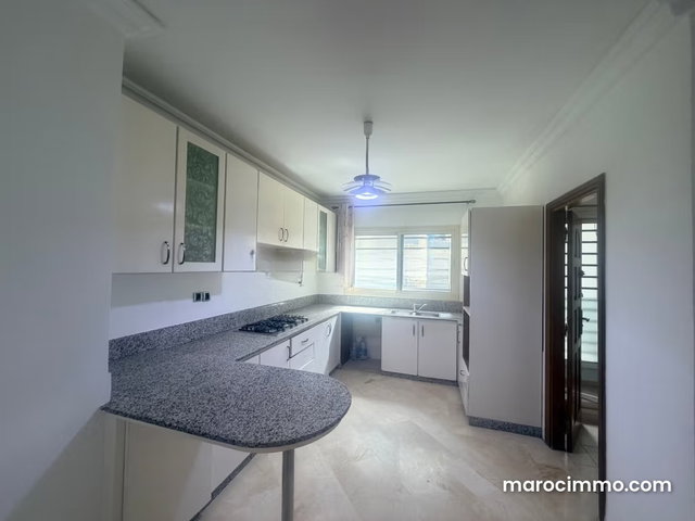 Bel appartement à vendre à lhjajma. Surface de 189 m² — 2