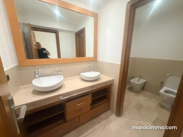 Bel appartement à vendre BOURGOGNE Ouest — 3
