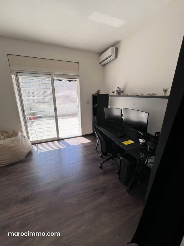 Vend appartement à Agdal kays. 3 pièces confortables. Belle terrasse — 5