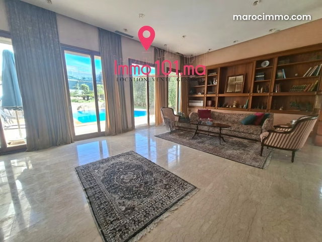 Villa à vendre à Souissi — 2