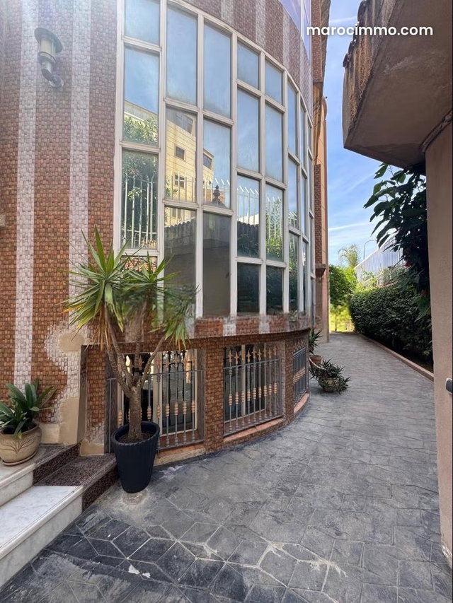 Grande villa au centre ville a vendre — 5
