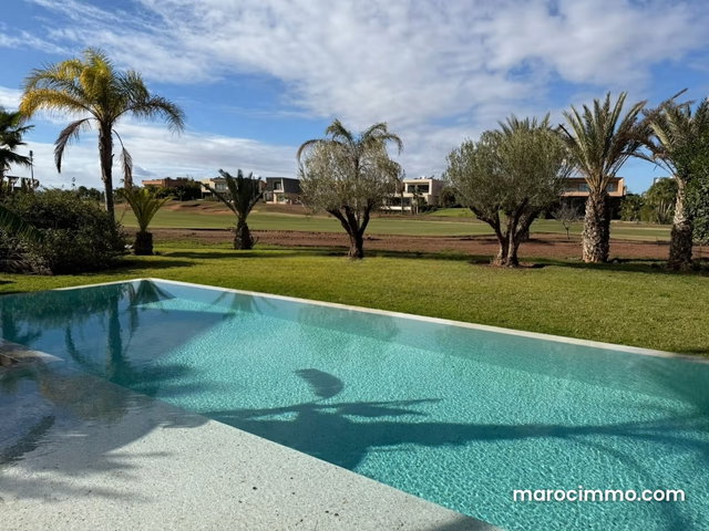 Superbe villa à louer à Route de Ouarzazate. 5 grandes pièces. Meublé — 5