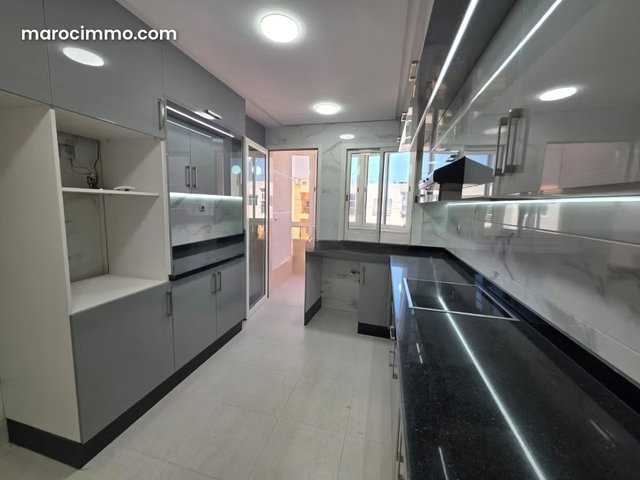 Appartement coquet à vendre Hay Riyad Rabat — 4