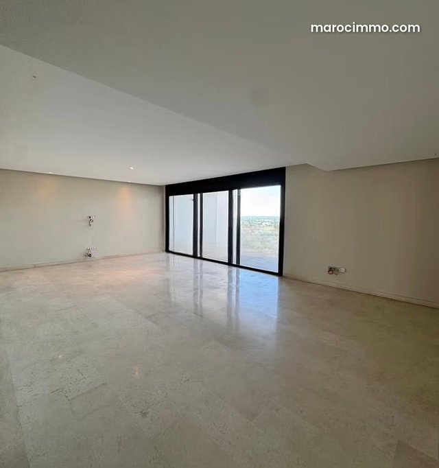 Superbe appartement vide à louer à Ain Diab — 3