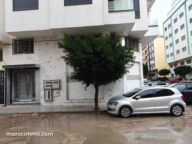 Garage Commercial à louer au mois à Ahlane — 2