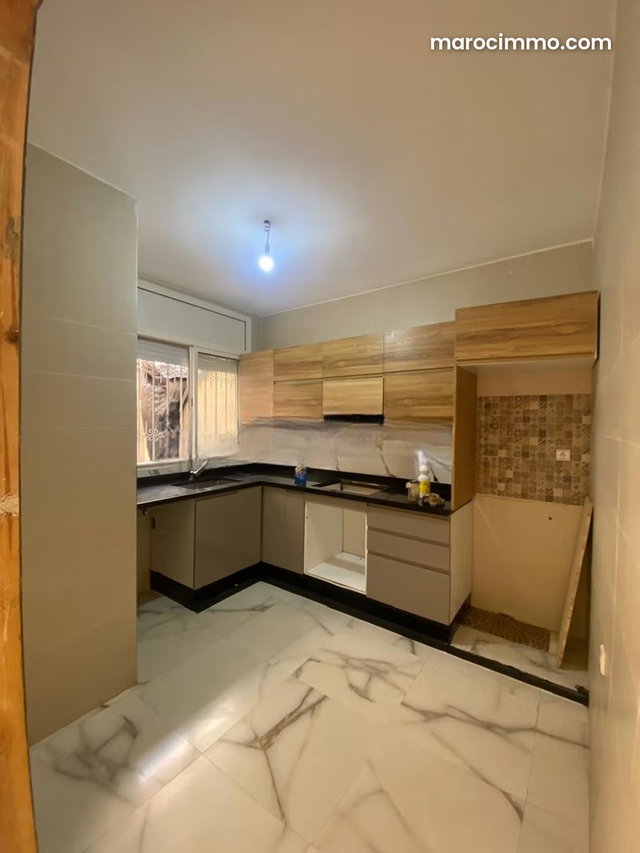 Appartement en location à Wifak. Surface de 80 m². Cuisine bien équipée — 5