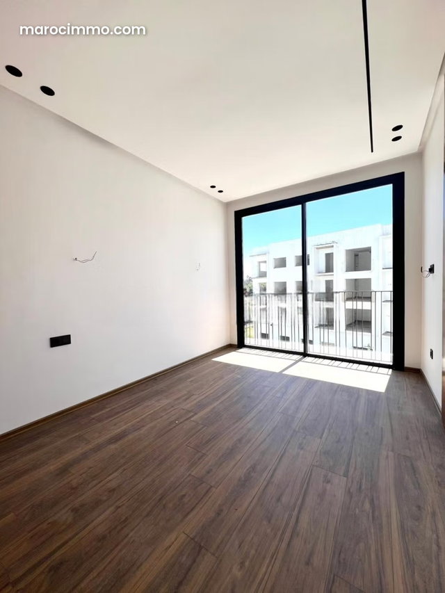 Studio neuf jamais habité à la location – Oasis — 2
