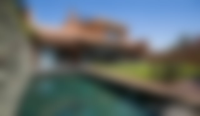 Villa 500 m² face au golf Amelkis, Marrakech, piscine et jardin — 2