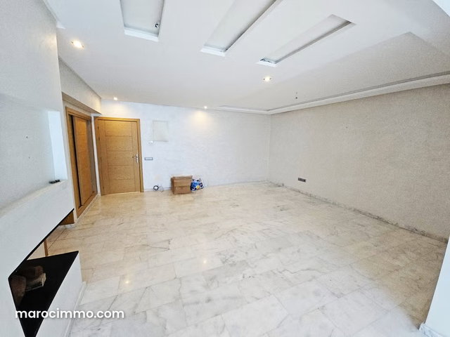 Magnifique Appartement Neuf 3 Chambres Vide à Souissi — 4