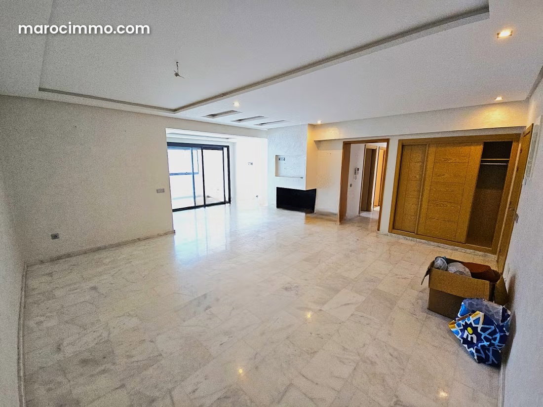 135 m² Apartment, 3 Bedrooms, Souissi, Rabat — Rabat