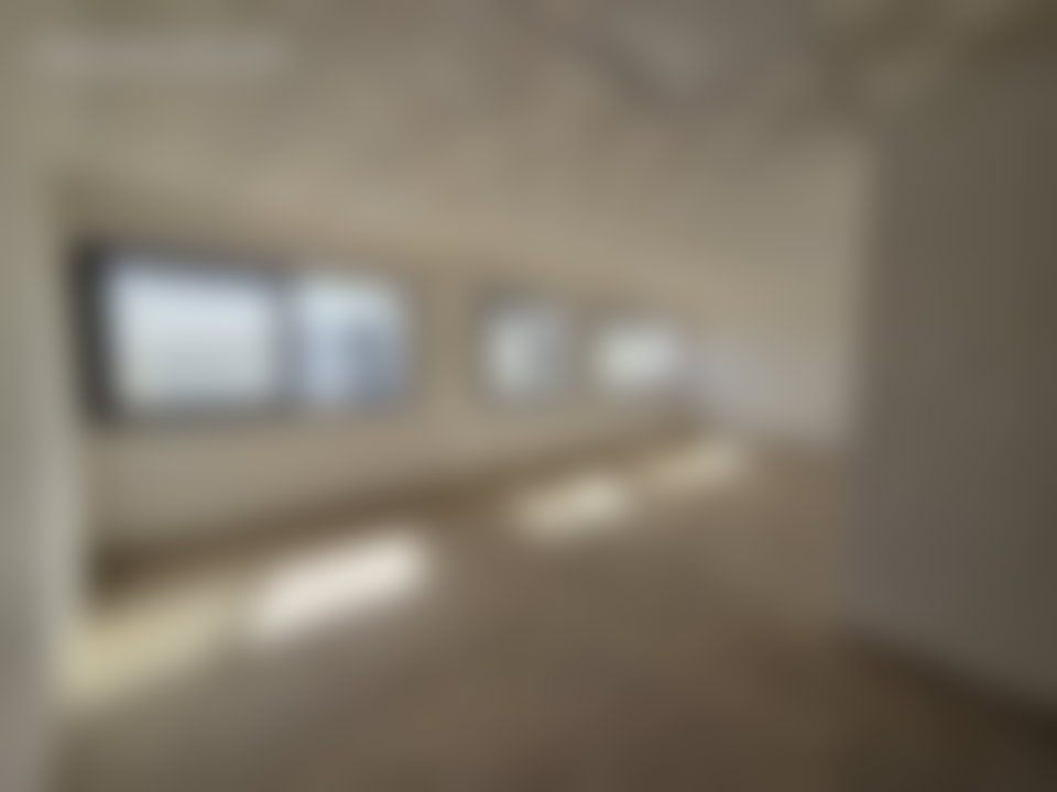 مكتب مكيّف للإيجار في مركز بوسكورة