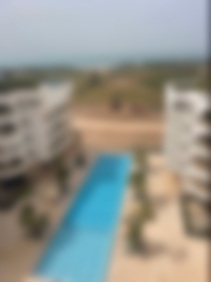 105 sqm Sea-View Apartment with Terrace and Pool, Aïn Diab