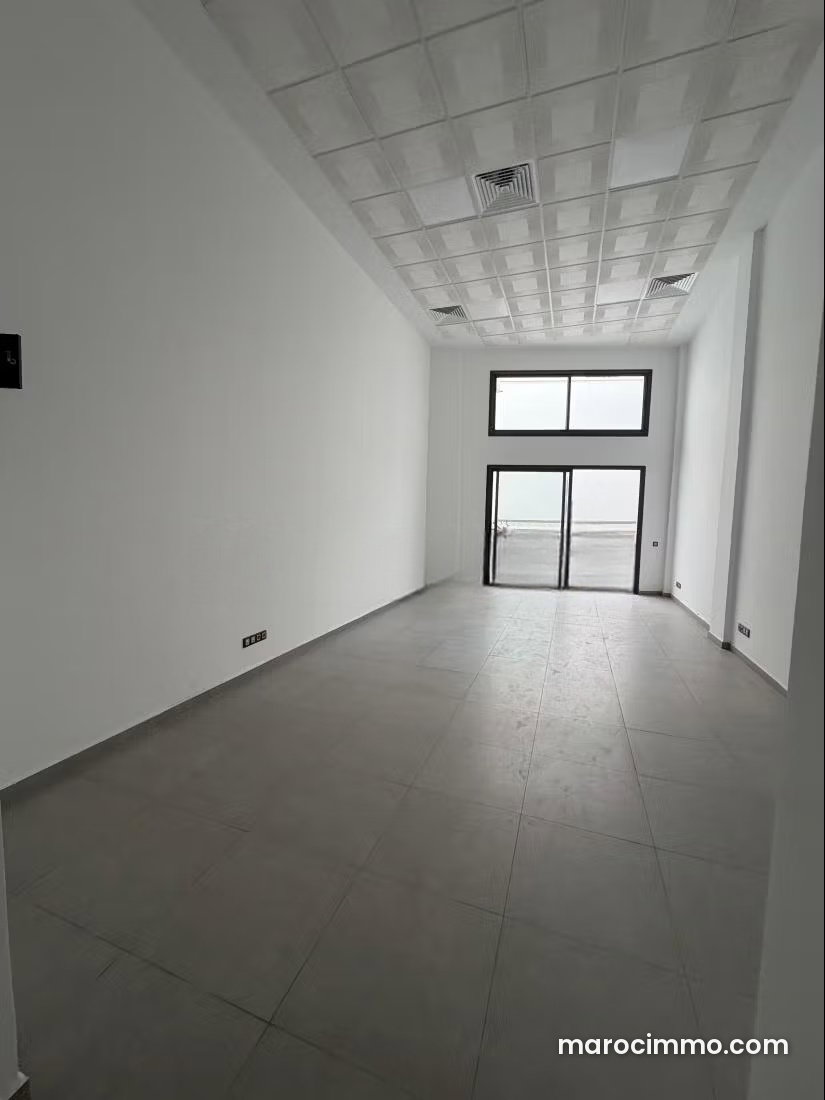 New 70 sqm office with terrace, Beauséjour, Casablanca — Casablanca