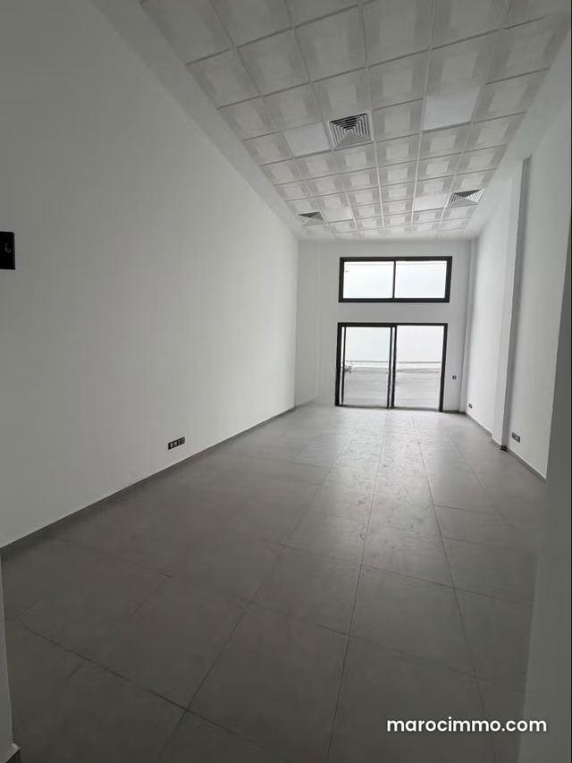 Bureau neuf à louer à proximité de CFC — الدار البيضاء