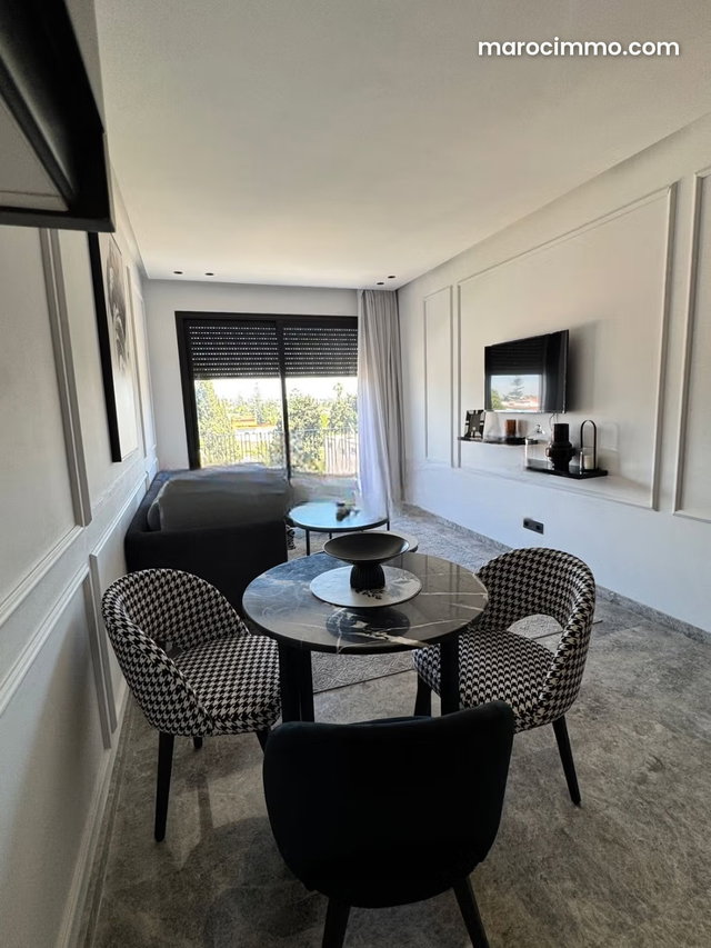 Superbe studio meublé à louer à Oasis — 2