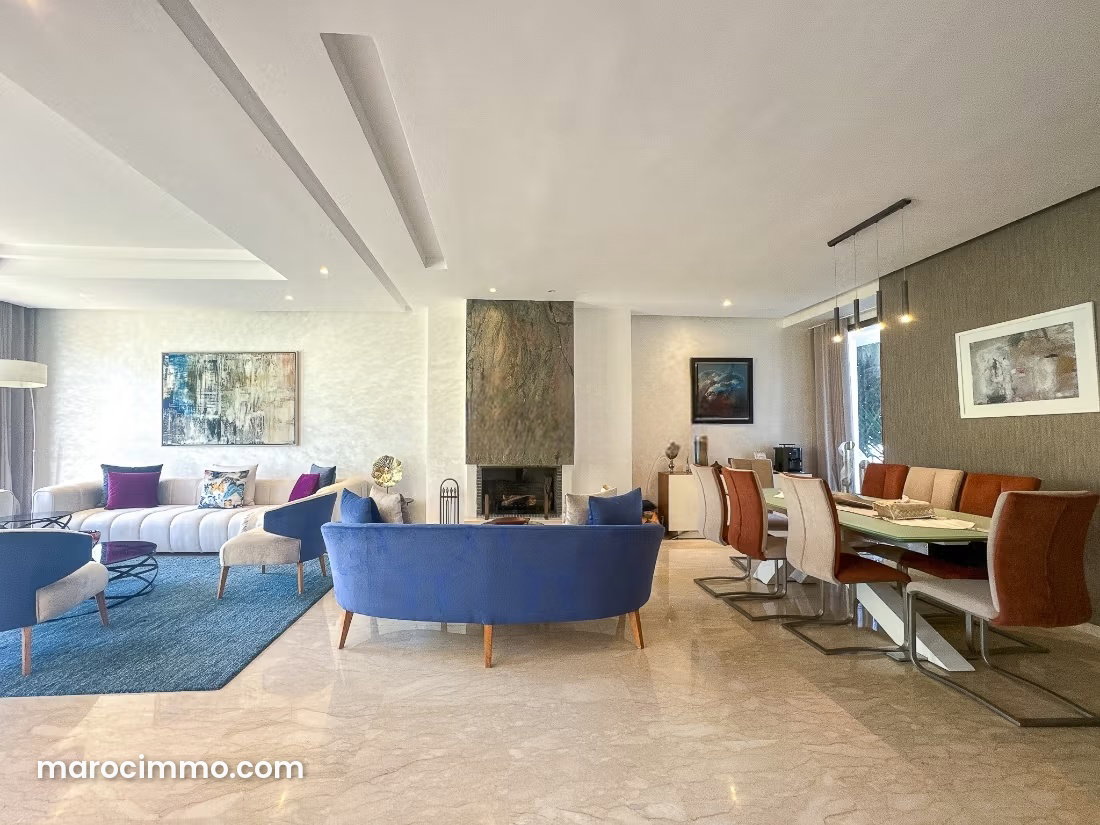 Contemporary 327 sqm villa for sale in Casablanca Finance City — Casablanca