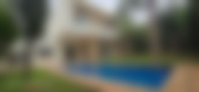 فيلا فاخرة للكراء بحي كاليفورنيا في الدار البيضاء — الدار البيضاء