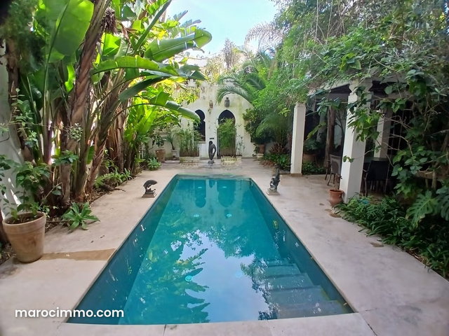 Magnificent English-style villa in Tangier — 3