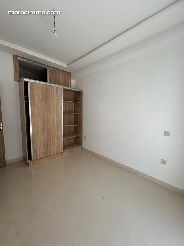 Bel appartement rénové sur Maarif avec terrasse — 3