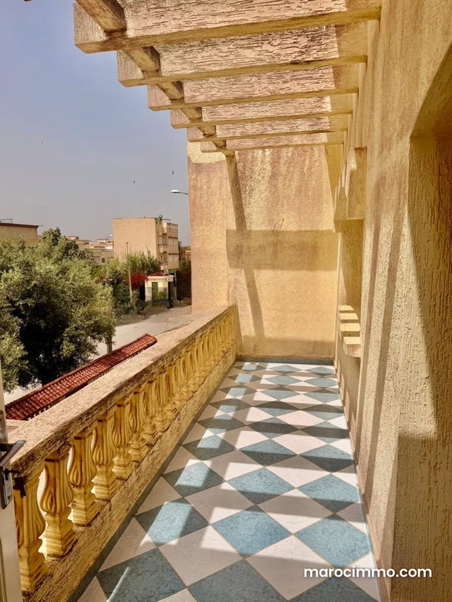 Villa 5 chambres a vendre a Beni khlef — 5