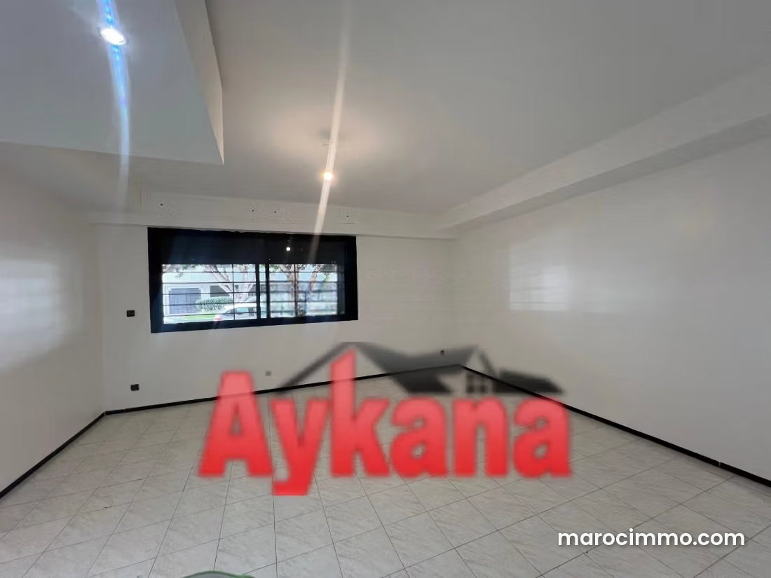 110 m² Ground-Floor Apartment with Garage in Hay Riad, Rabat — Rabat