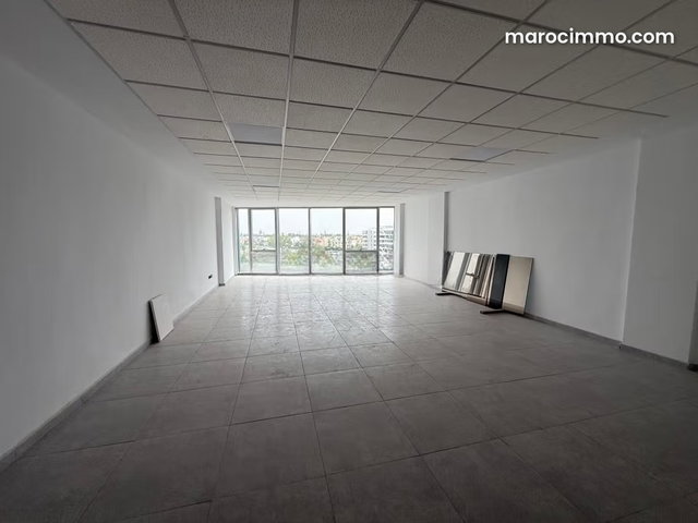 Plateau de bureau de standing 73m oasis — 2
