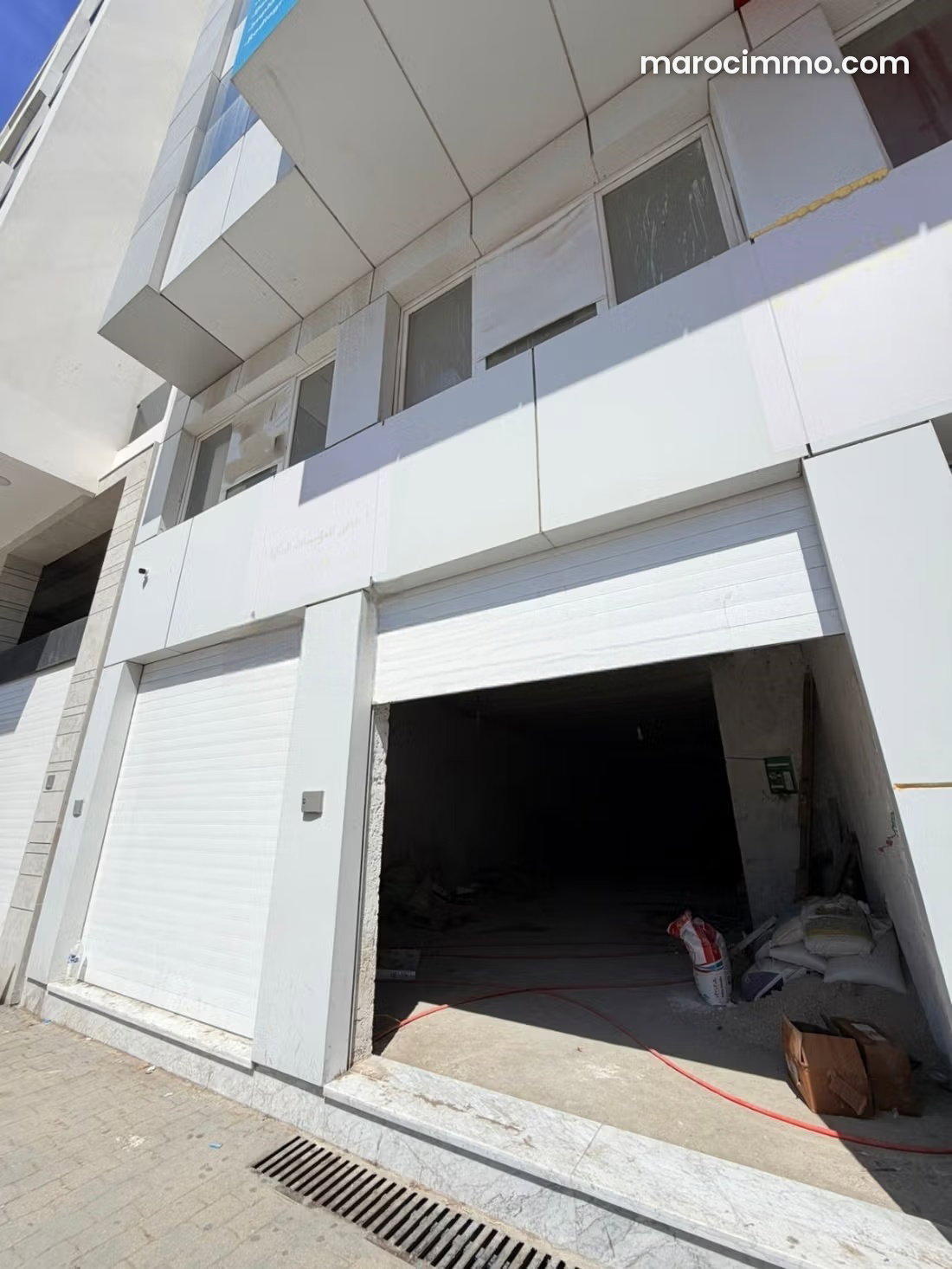 محل تجاري 230 م² للإيجار بحي عايدة في طنجة — طنجة