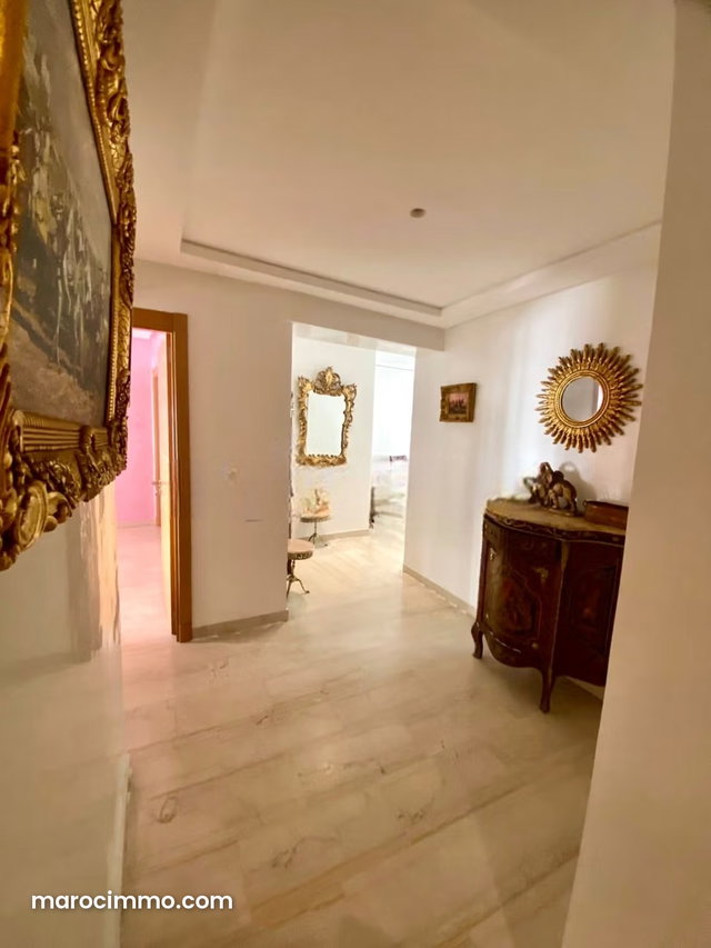 Superbe appartement meublé à louer — 4