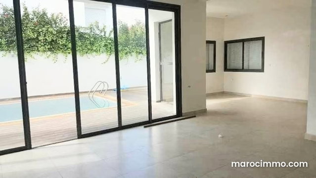 À VENDRE – Villa Prestige avec Piscine Aïn Diab — 5